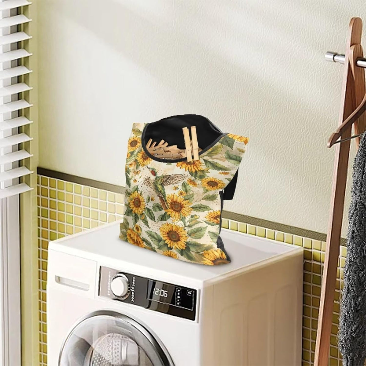 Hummingbird Laundry Clothespin Bag Clothespin Storage Hanger Bag with a Large Opening, Hanging Storage Organizer with Hanging Rope for Home Outdoor, 14.5 x 12 Inch