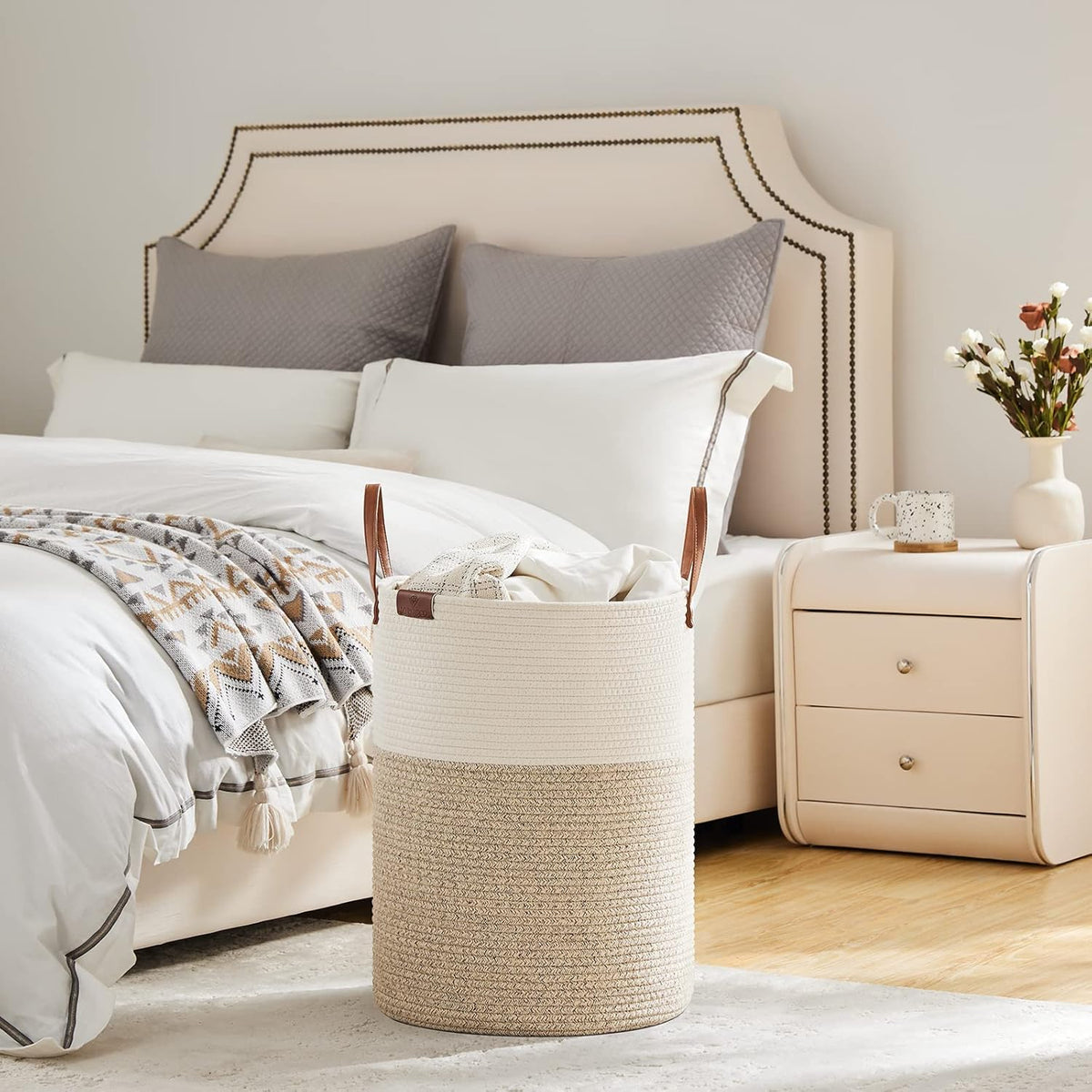 VIPOSCO Tall Laundry Basket, Large Dirty Clothes Hamper with Leather Handle, Woven Rope Storage Basket for Blanket, Toy In Living Room, Bathroom, Bedroom - 58L White & Brown