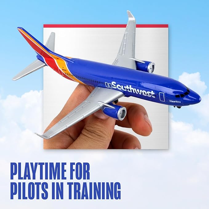 Daron Toy Airplane – Southwest Airlines – Die-Cast Metal Model Airplane Toy with Plastic Parts for Kids Ages 3+