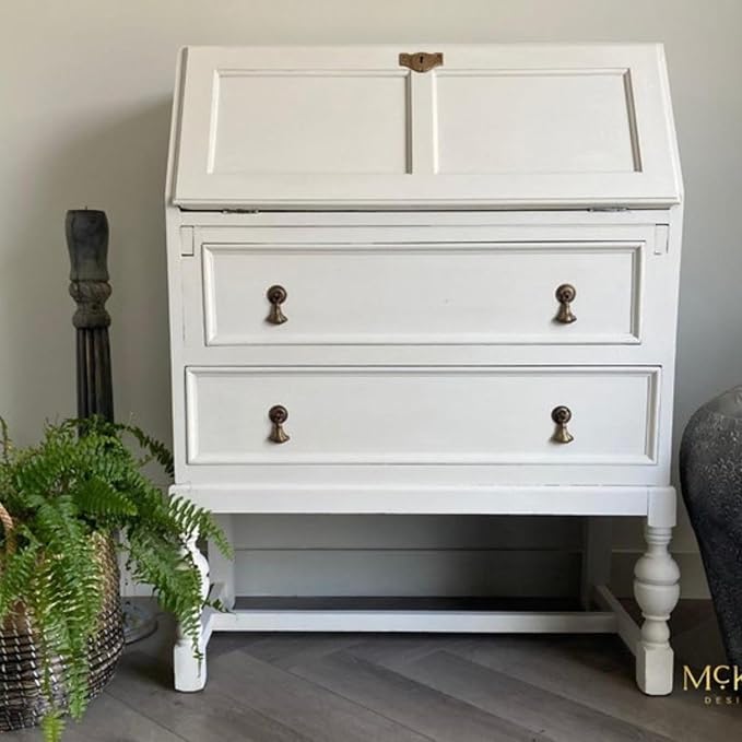 Dixie Belle Paint Company Chalk Finish Furniture Paint – Gardenia (32oz) – Matte Chic Chalk Mineral DIY Furniture Paint