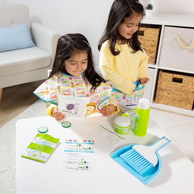 Melissa & Doug Love Your Look - Salon & Spa Play Set