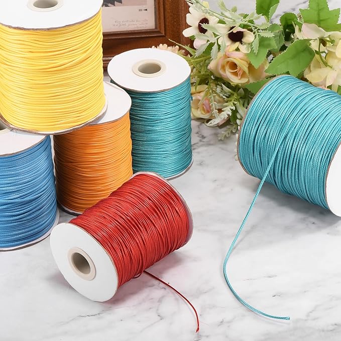 MECCANIXITY Waxed Cord 1.5mm Waxed Polyester Cord 175 Yard Wax String for Bracelet Making,Necklaces, Beading,Jewelry Making and DIY Crafts(Light Pink)