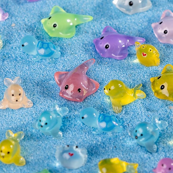 100 Pieces Luminous Mini Sea Animal Little Turtle Seal Carp Manta Ray Statue Glowing Tiny Sea Animal Garden View Aquarium DIY Hide and Seek Prank Cake Decorating Set