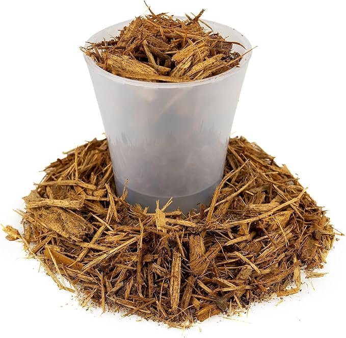 Gardenera Yellow Mulch - Protect Your Plants with a Sustainable Ground Cover - 4 QUARTS