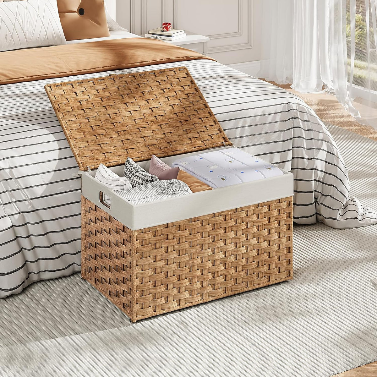 HOOBRO Storage Basket with Lid, 17.2 Gallon (65L) Wicker Basket, Handwoven Blanket Storage Basket with Handles, Metal Frame and Soft Lining, Foldable for Bedroom, Laundry Room, Natural NL265CW01
